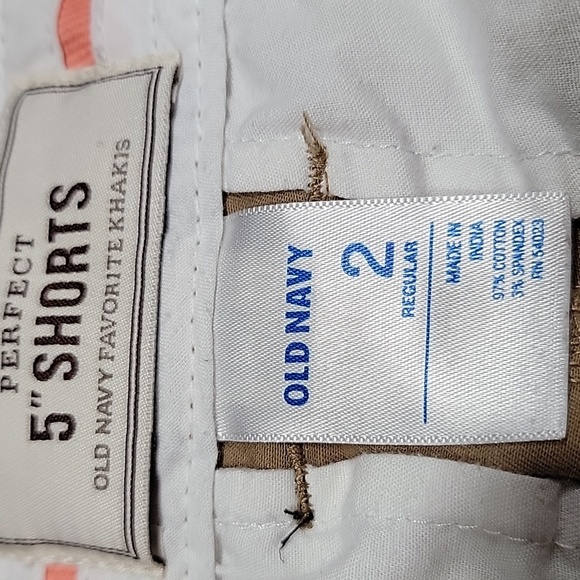 Old Navy Size 2 Dark Khaki Perfect 5" Shorts, Excellent Used Condition - Picture 9 of 9